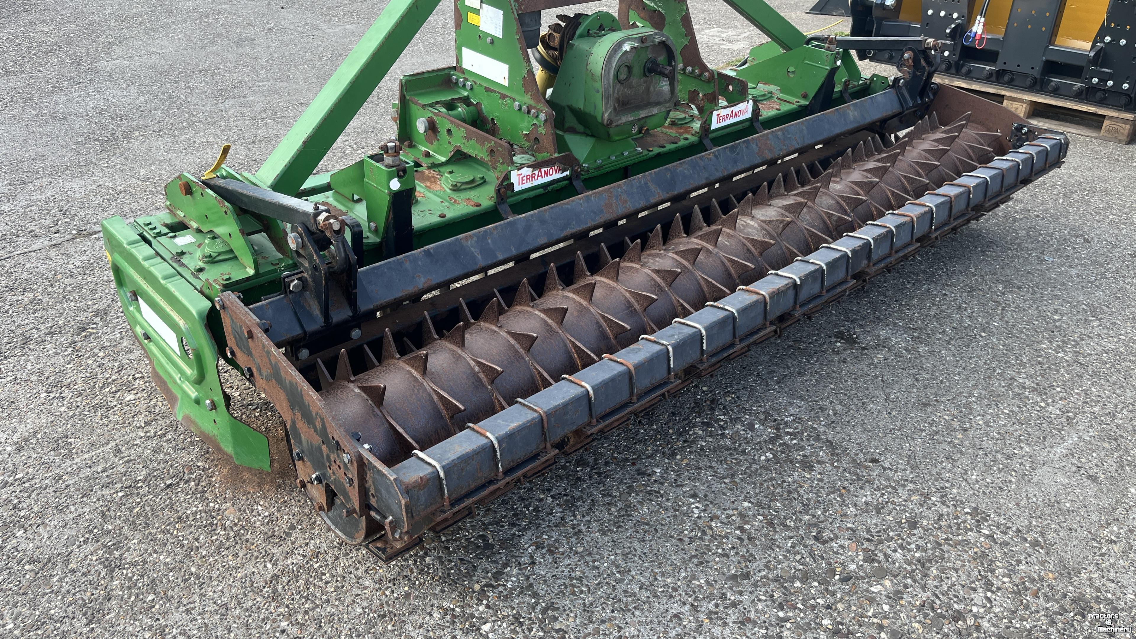 Herse rotative TerraNova TerraNova / Maschio 3 meter