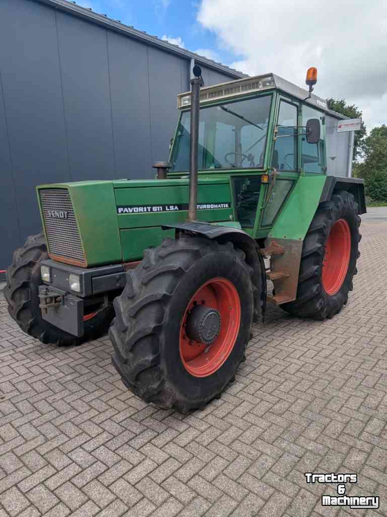 Tracteur Fendt 611 LSA