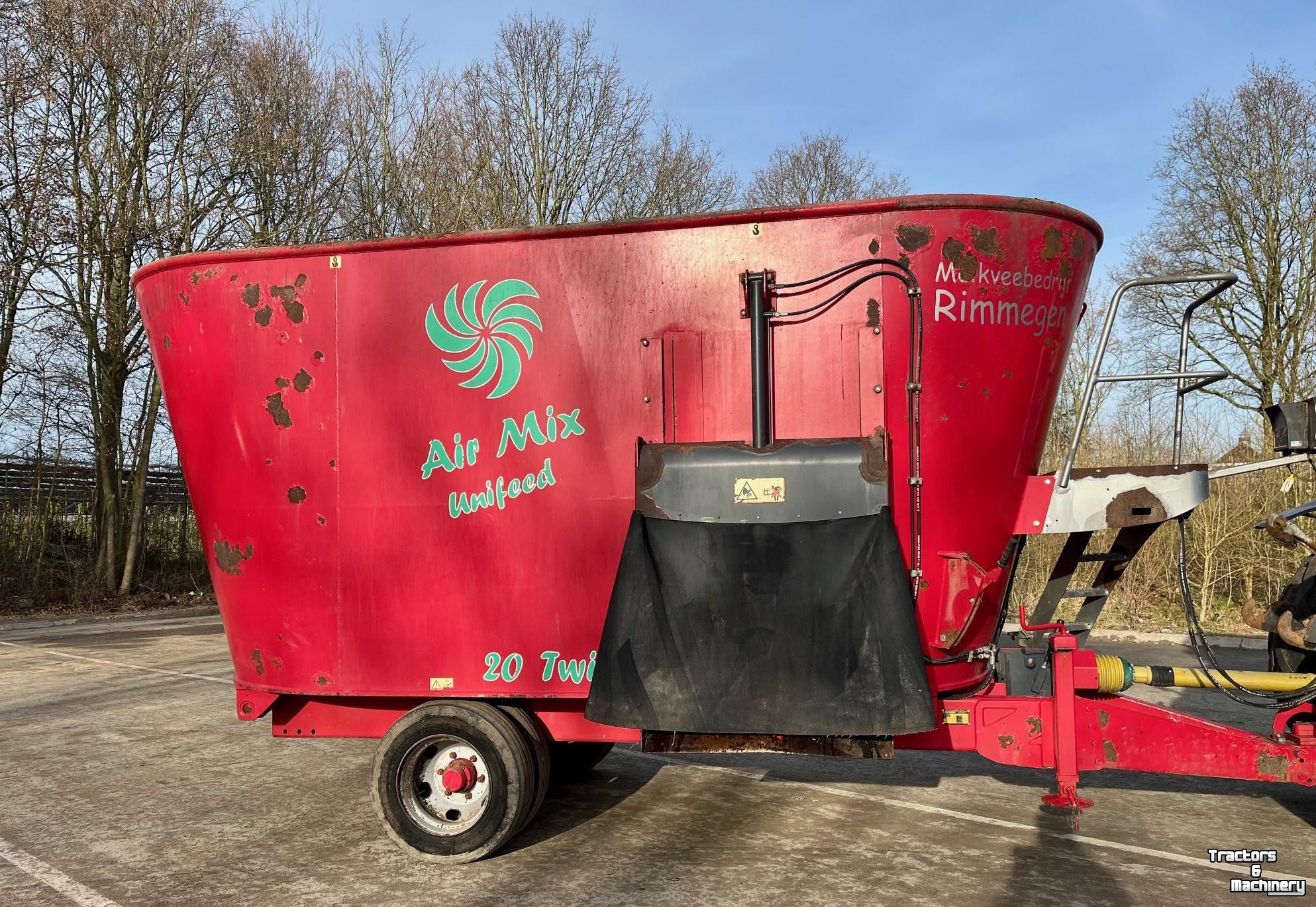 Mélangeuse Airmix Voermengwagen 20 m³