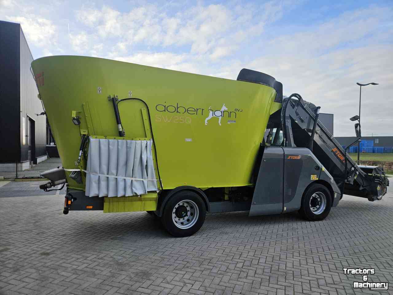 Mélangeuse automotrice Storti Dobermann SW 250 AS EVO