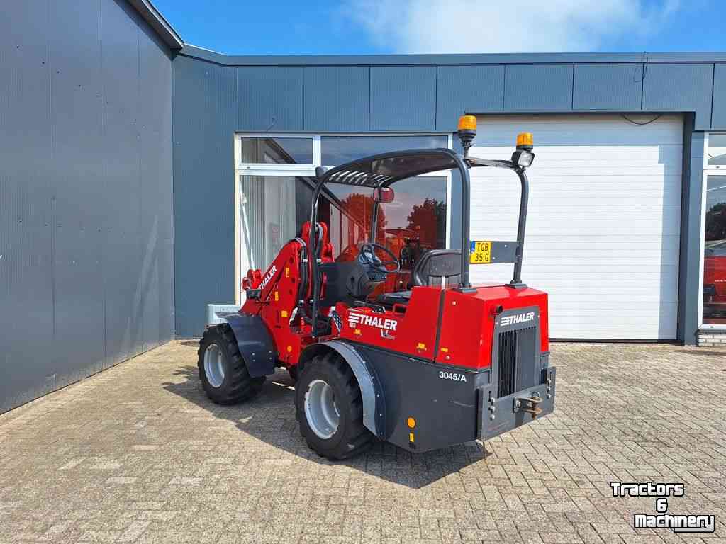 Chargeuse sur pneus Thaler 3045/A