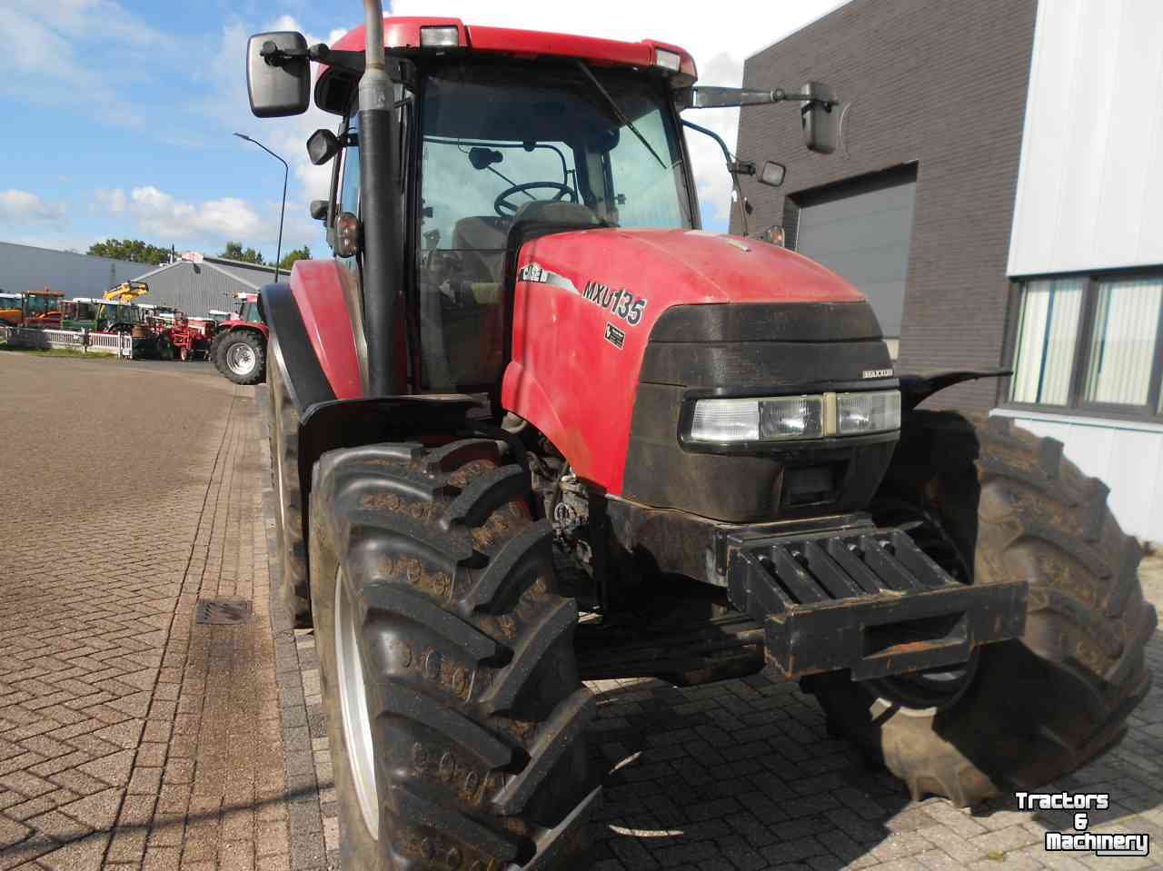 Tracteur Case-IH maxxum 135
