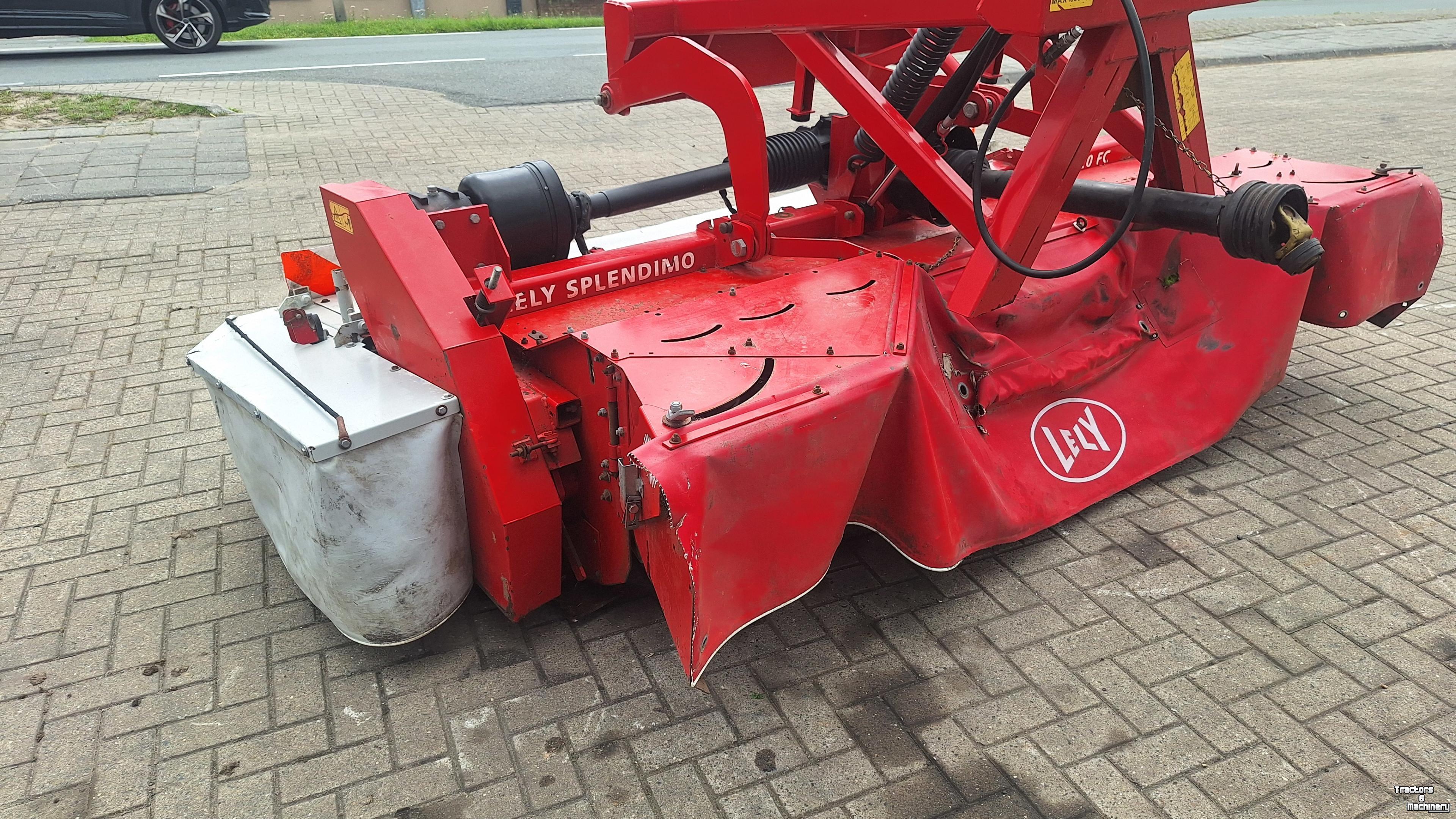 Faucheuse Lely 320FC frontschijvenmaaier-kneuzer