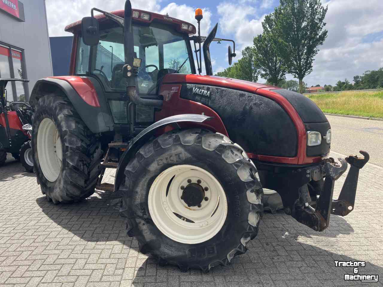 Tracteur Valtra T130 Hitech