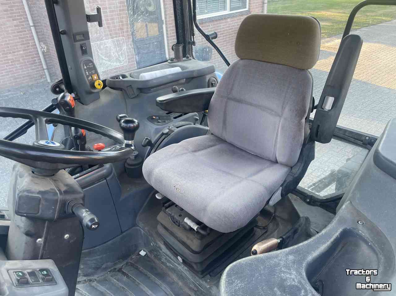 Tracteur New Holland TS90 Synchro Dual Command 24/24