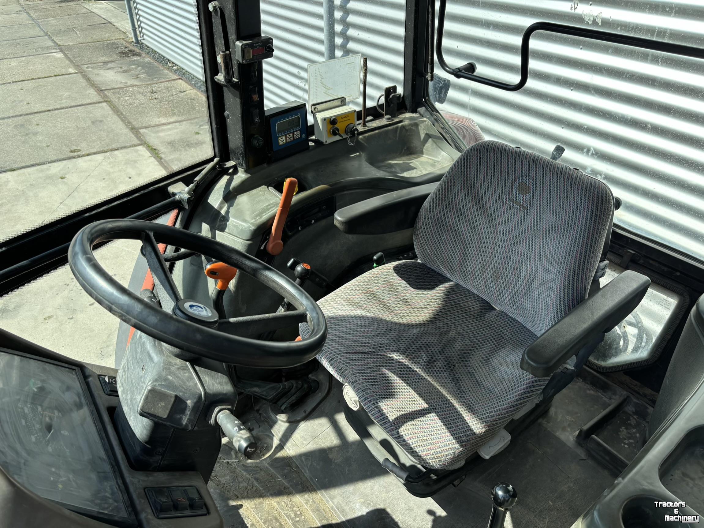 Tracteur New Holland L75