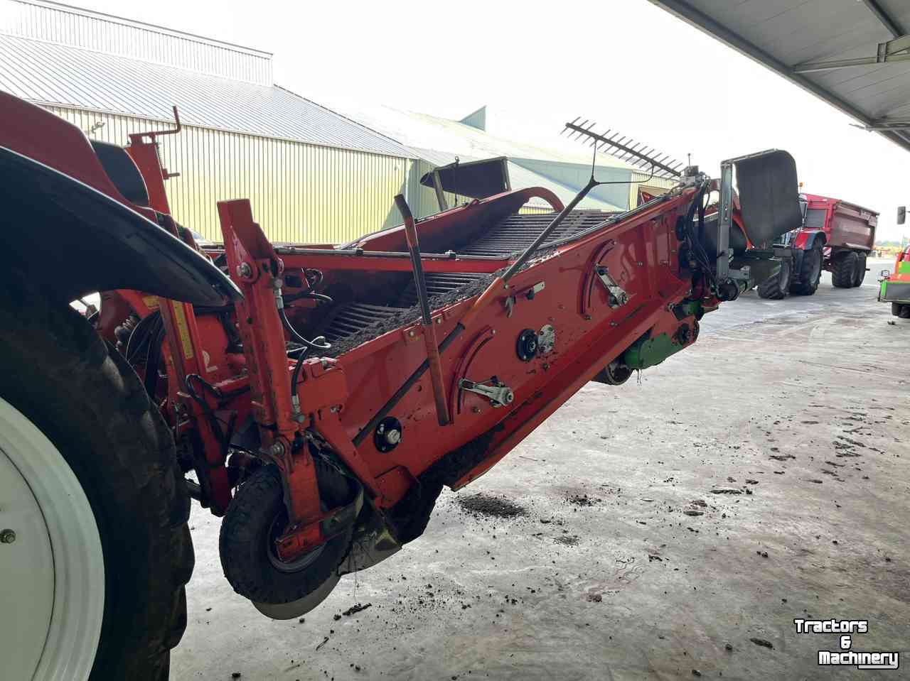 Arracheuse d‘oignons Holaras UM150-F - UR-135-DB Uienrooiset oogstmachines