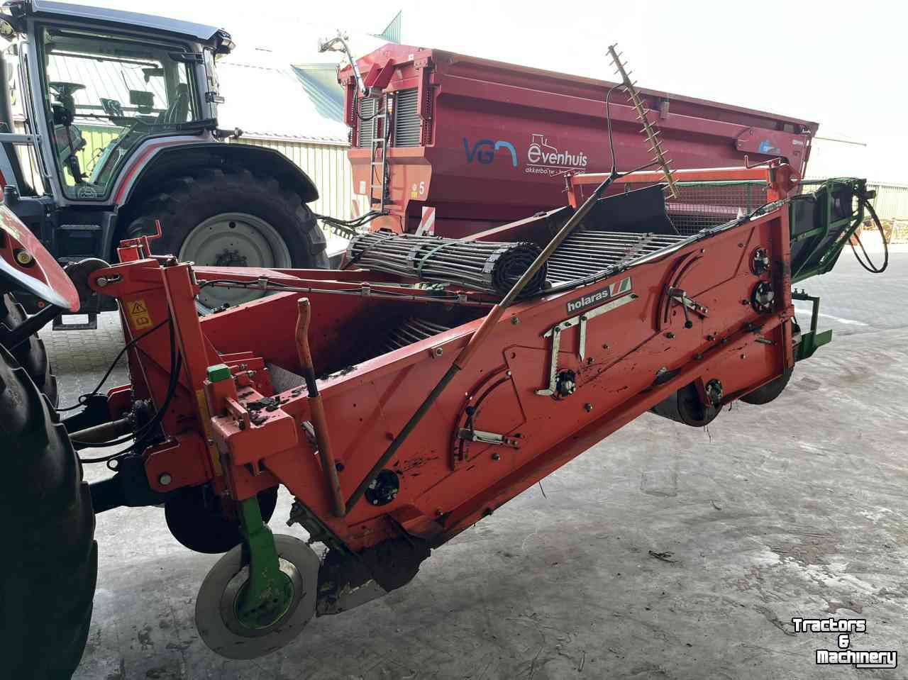 Arracheuse d‘oignons Holaras UM150-F - UR-135-DB Uienrooiset oogstmachines
