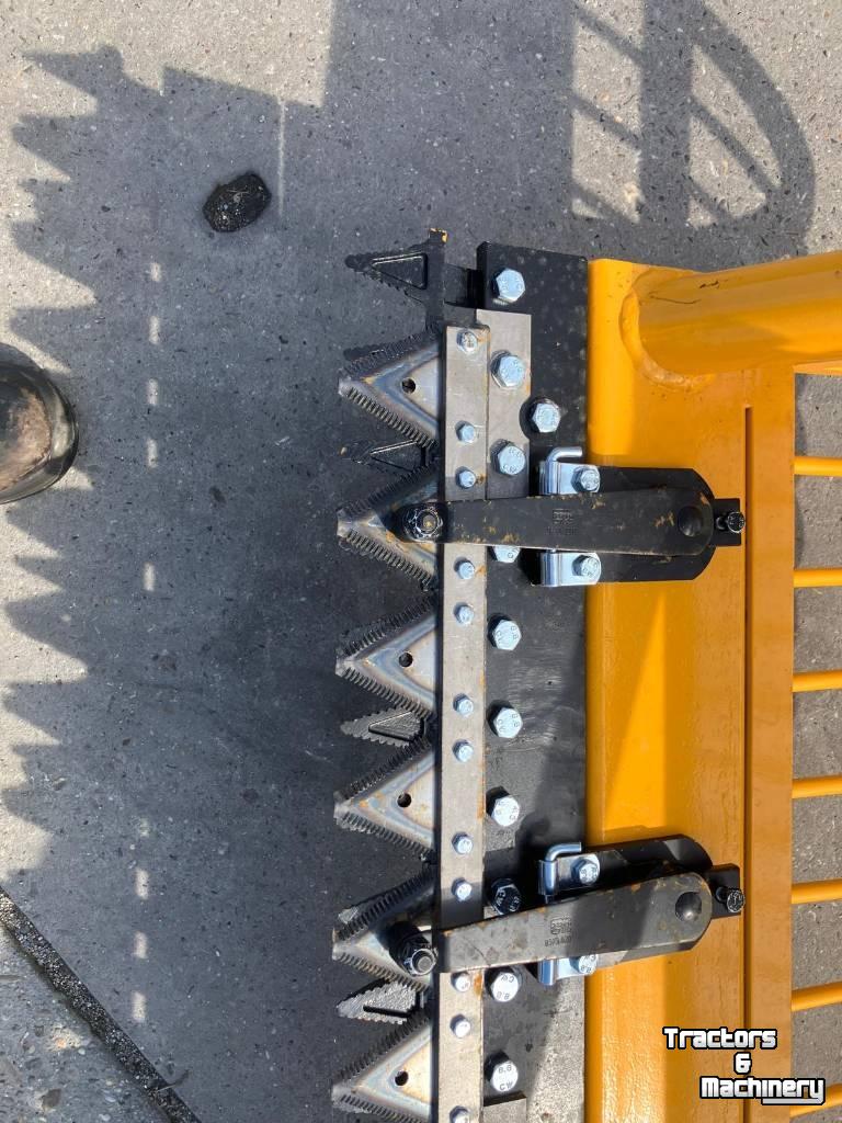 Benne de fauche Herder imt Maaikorf 4 meter