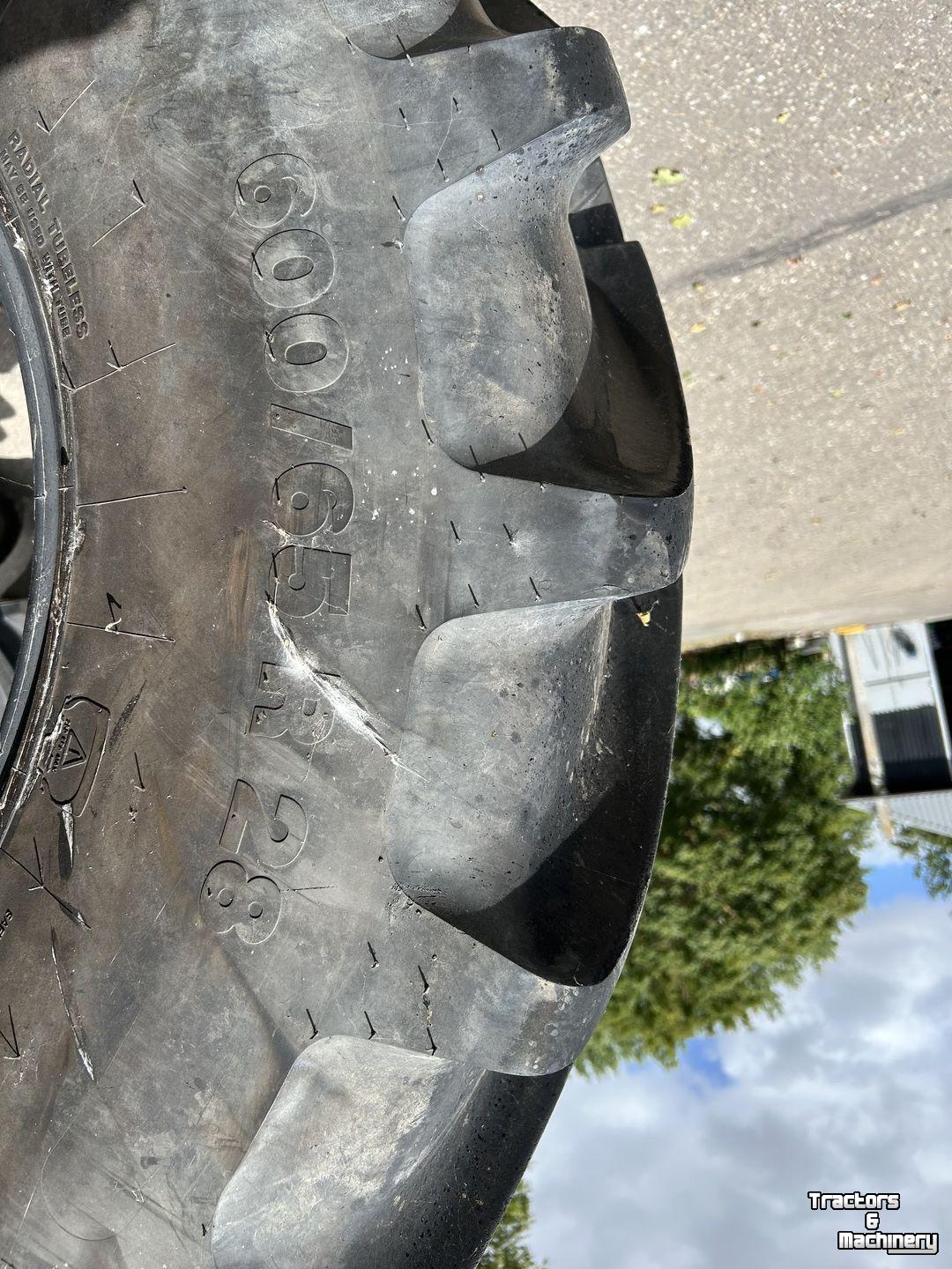 Roues, Pneus, Jantes, Barillets Jumelage Vredestein 710/70R38 EN 600/65R28 wielen