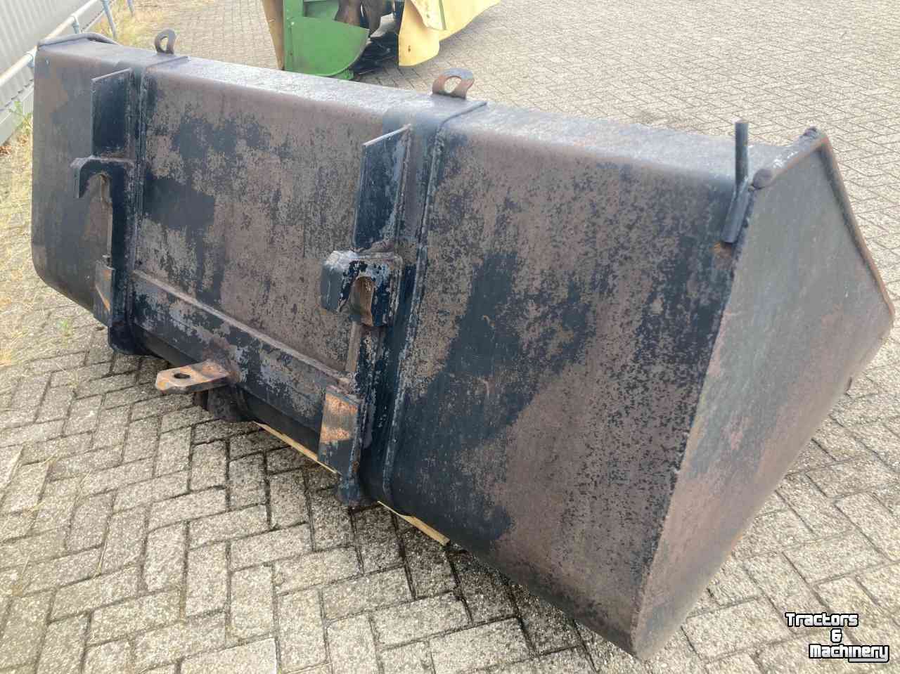 Godets chargeurs Cherry Cherry Products CB09 schepbak met Merlo aansluiting