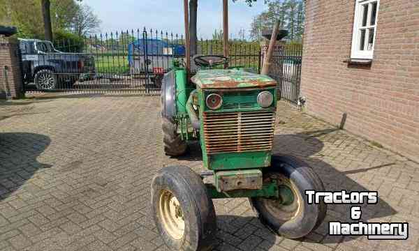 Tracteur pour vignes et vergers Holder B50 Smalspoor Tractor