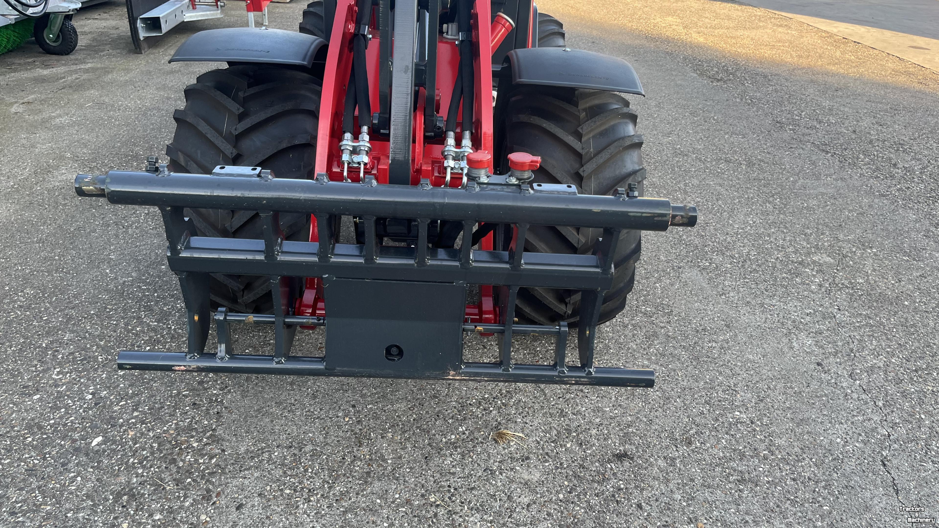 Chargeuse sur pneus  Schaffer 2630 slt