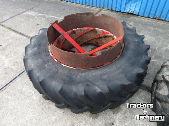 Roues, Pneus, Jantes, Barillets Jumelage Good Year DUBBELLUCHT 18.4 X 38 SPINDEL 30%