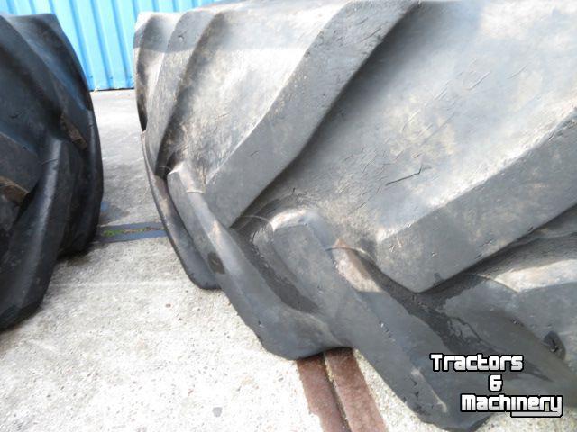 Roues, Pneus, Jantes, Barillets Jumelage Good Year DUBBELLUCHT 18.4 X 38 SPINDEL 30%