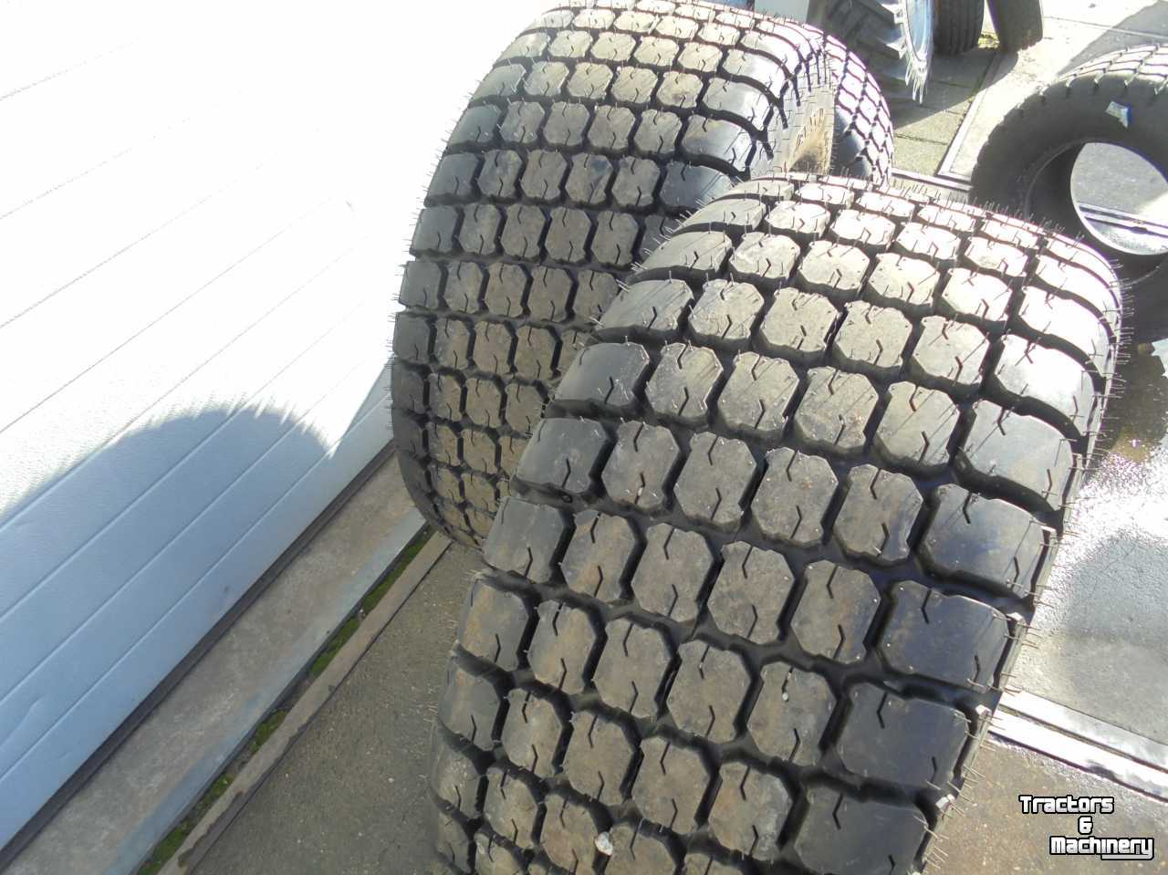Roues, Pneus, Jantes, Barillets Jumelage Galaxy 44x18.00-20 NHS 4 ply Mighty Mow gazonbanden R-3