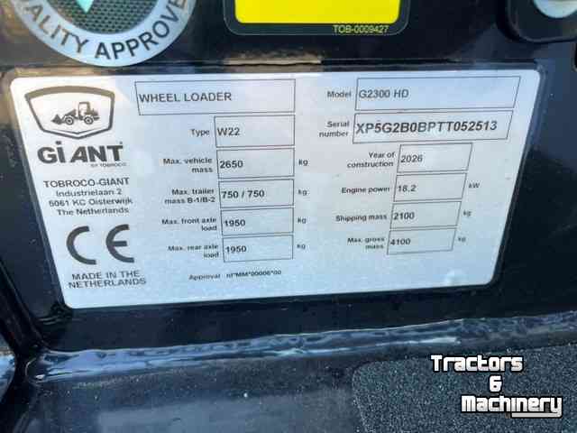 Chargeuse sur pneus Giant G2300 HD