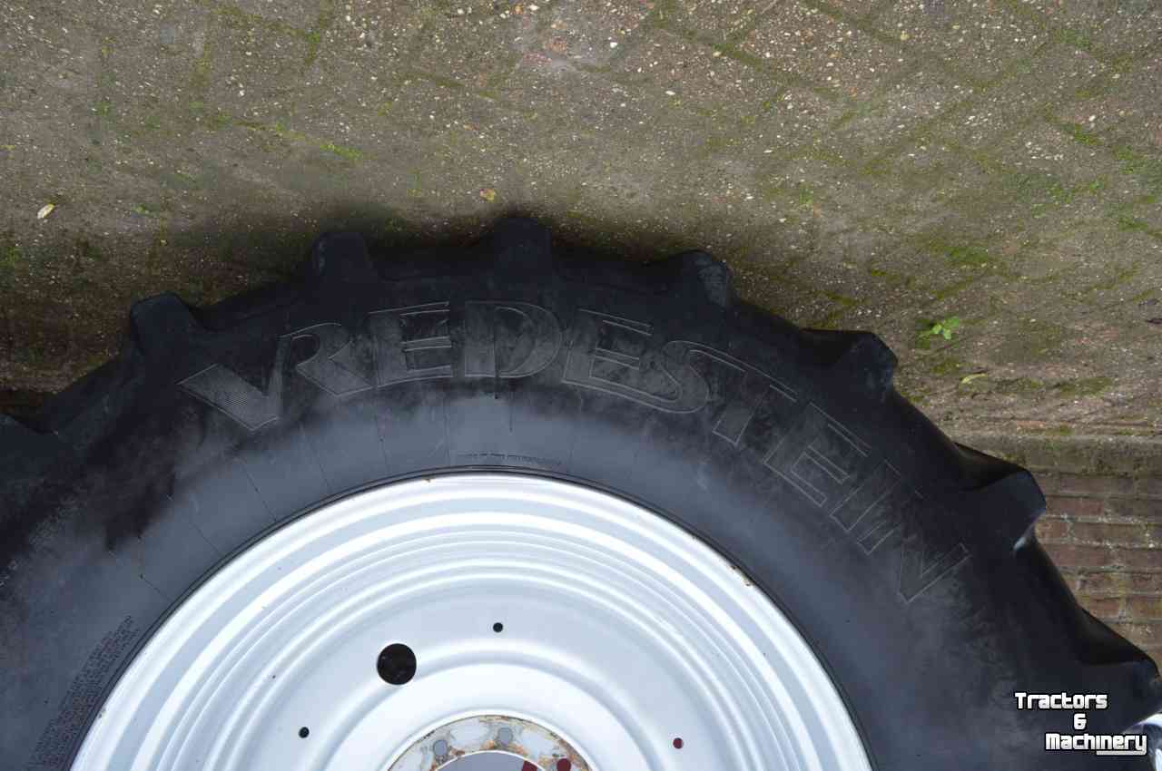 Roues, Pneus, Jantes, Barillets Jumelage Vredestein 710/70r38