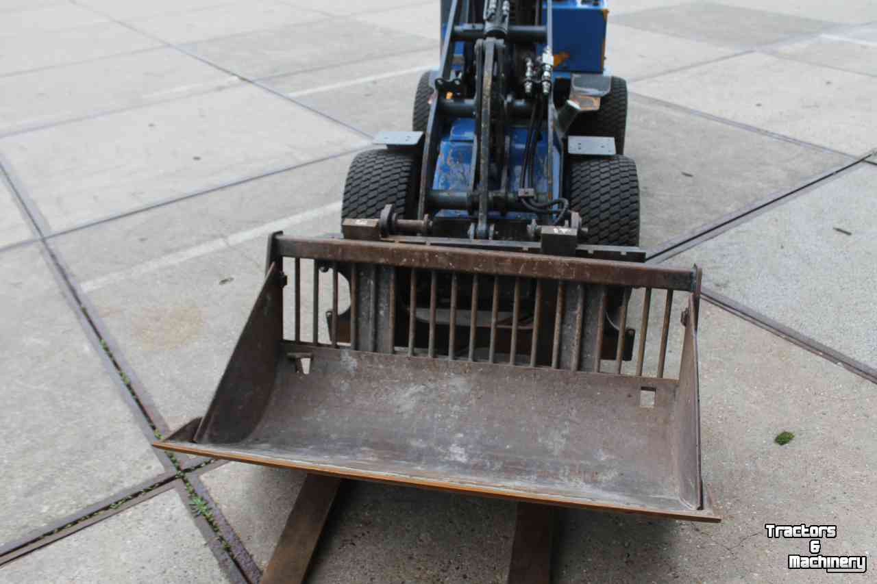 Chargeuse sur pneus Giant D204SW minishovel wiellader puinriek en palletvork