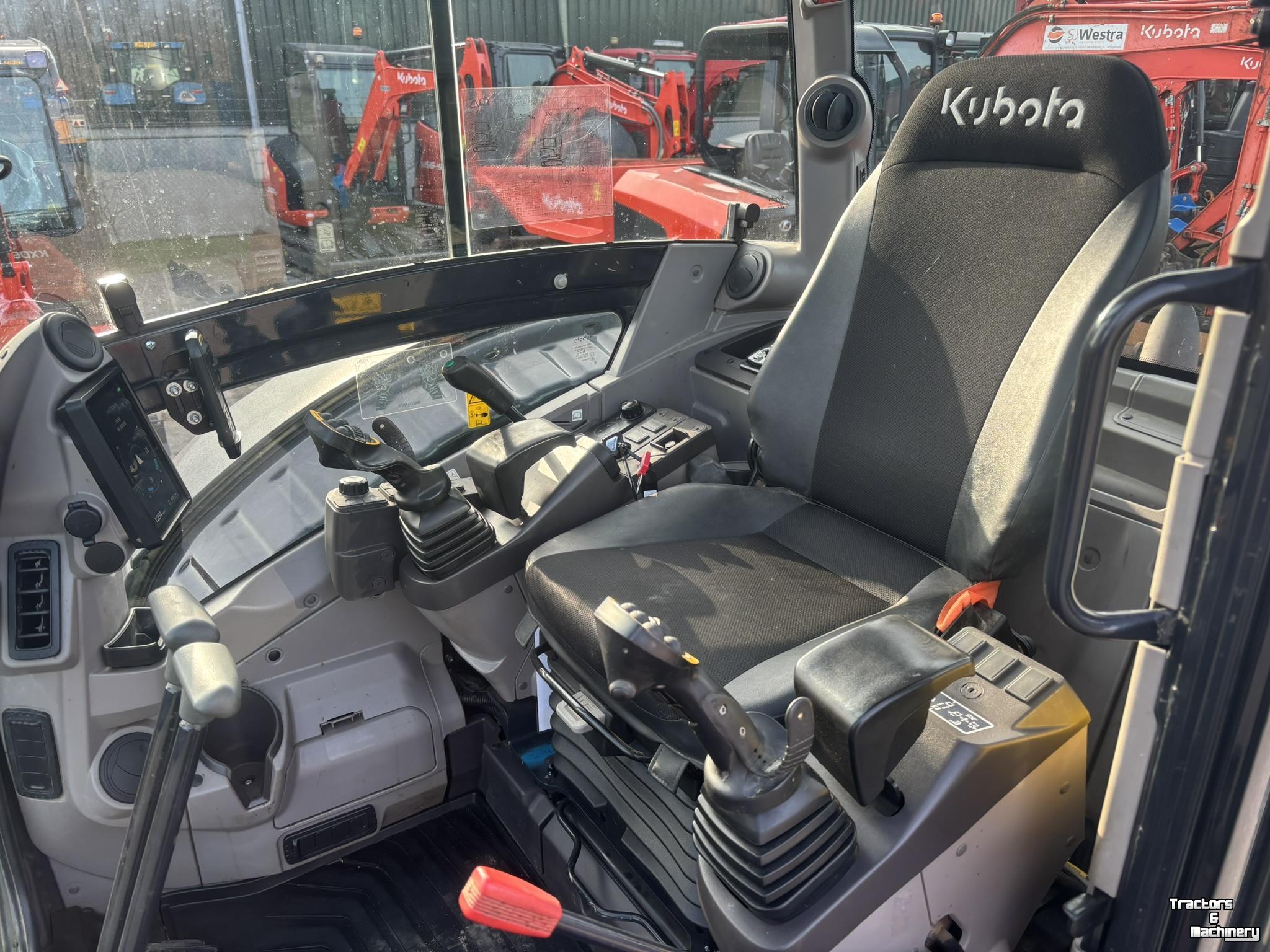 Pelleteuse Kubota KX060-5