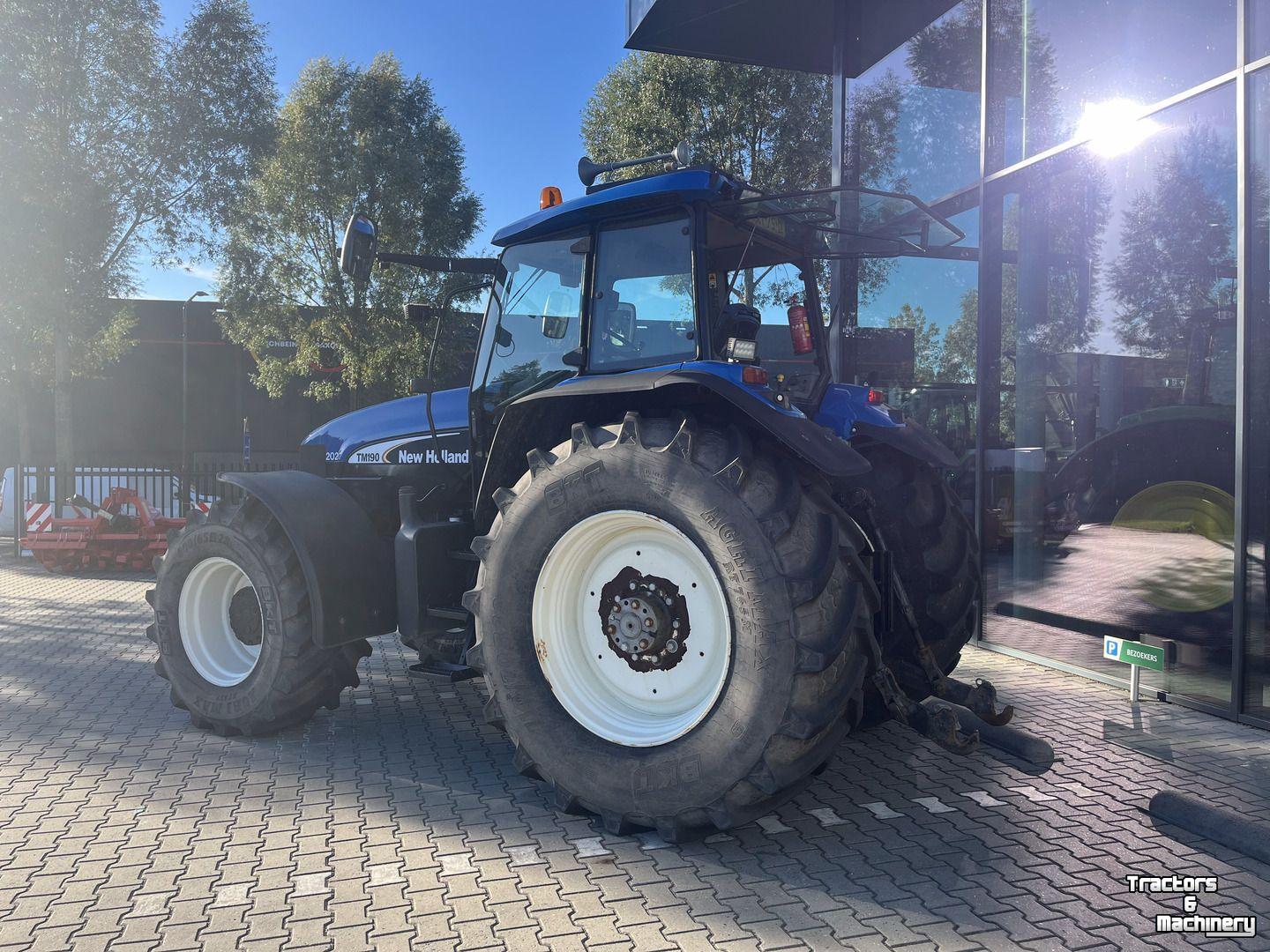 Tracteur New Holland TM190