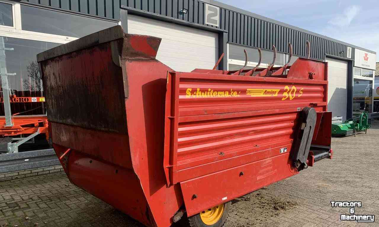 Distributeur de fourrage en bloc Schuitemaker AMIGO 30S