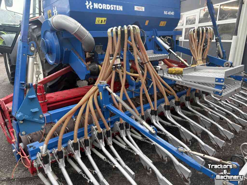 Semoir Howard HK31 Rotorkopeg + Nordsten NS 4040 Zaaimachine