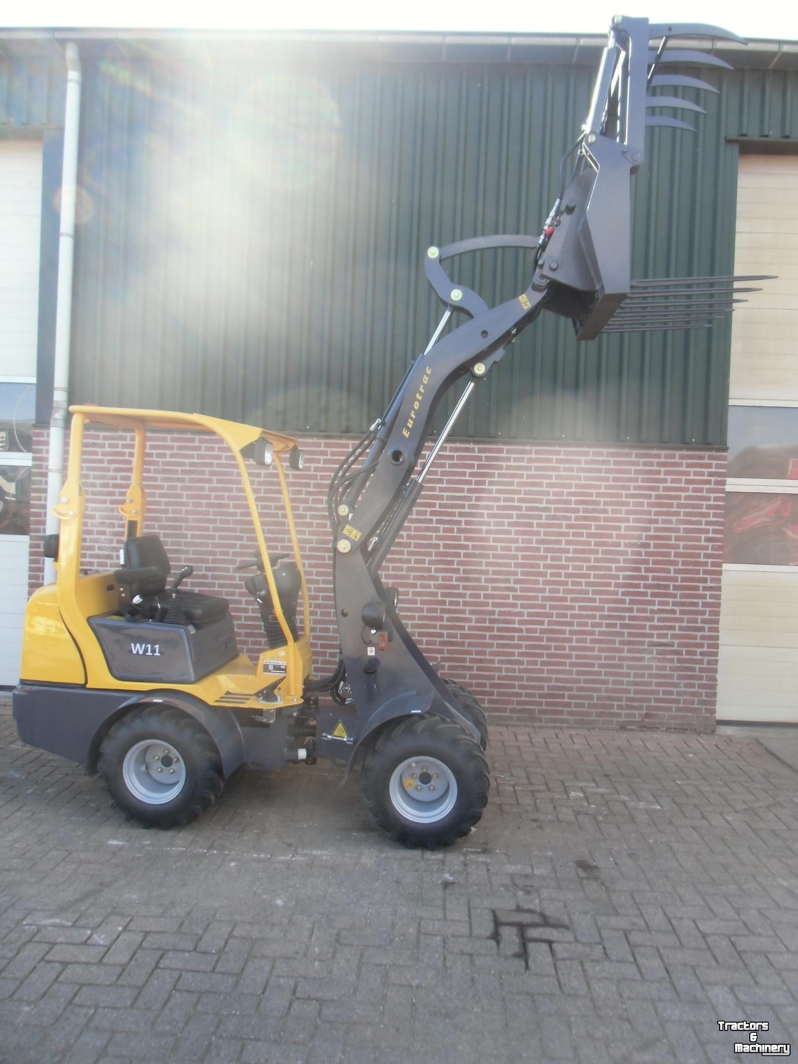 Chargeuse sur pneus Eurotrac N4511, Shovel  W11