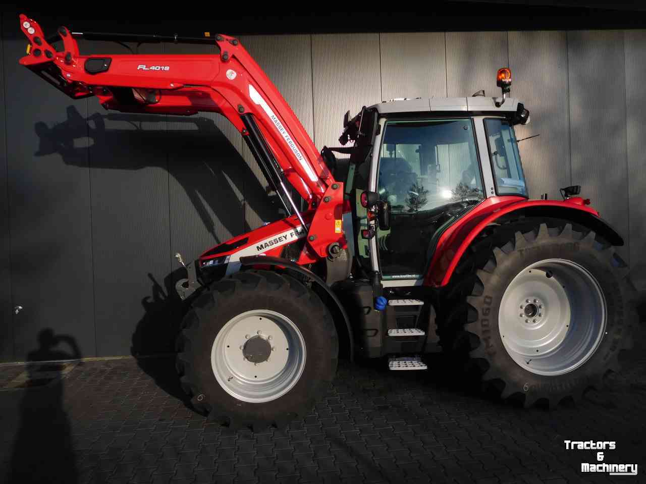 Tracteur Massey Ferguson 5S.125 ! Actie !