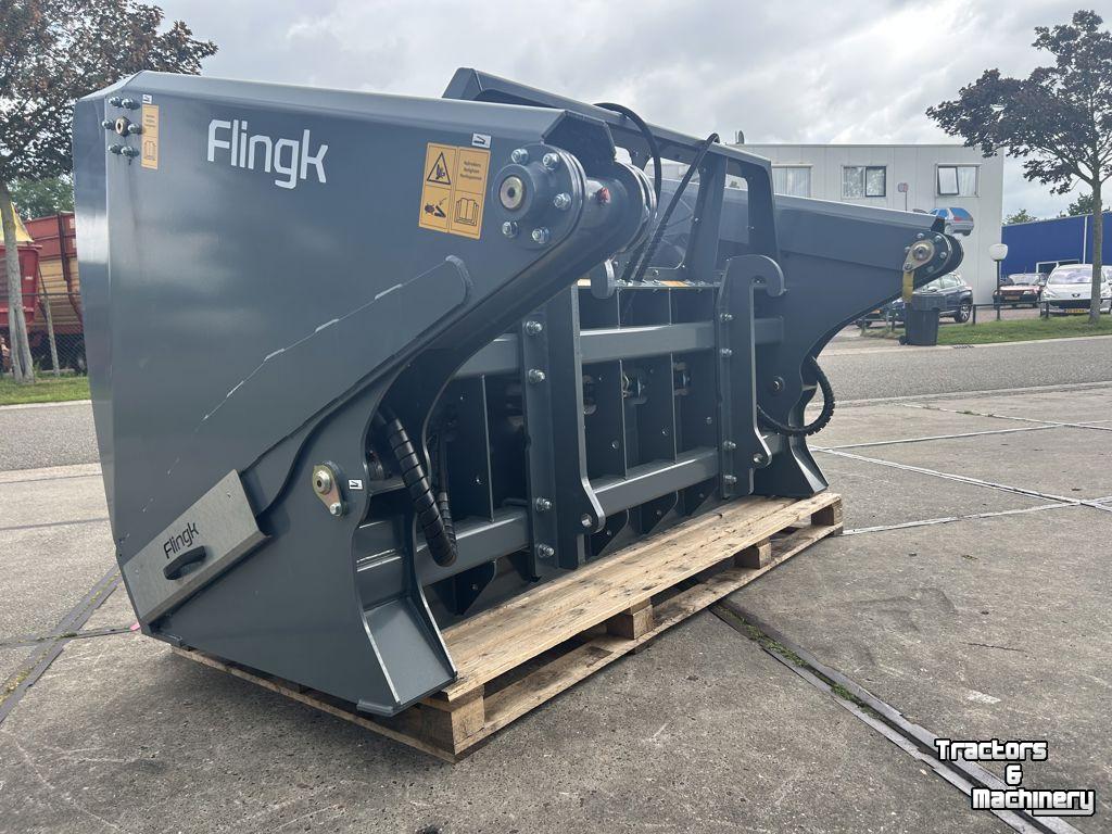 Coupe-blocs d'ensilage Flingk KHXL 1724 met JCB Q-Fit