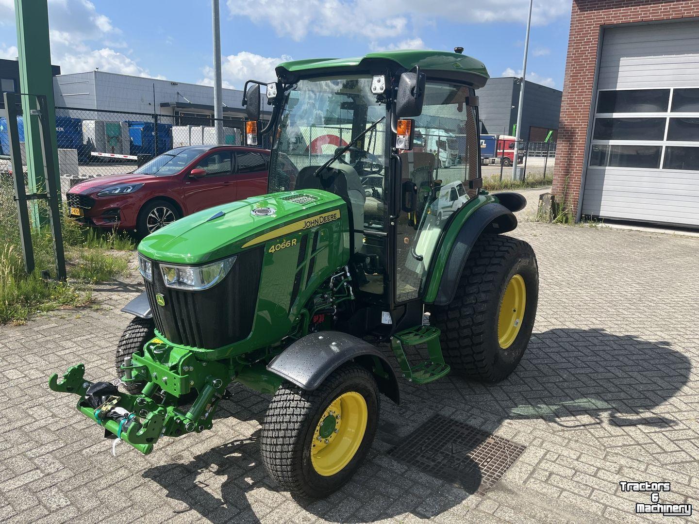 Tracteur pour vignes et vergers John Deere 4066R