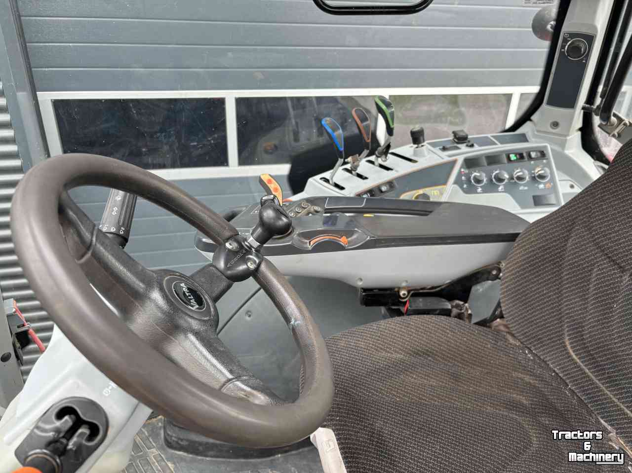 Tracteur Valtra N104 Active