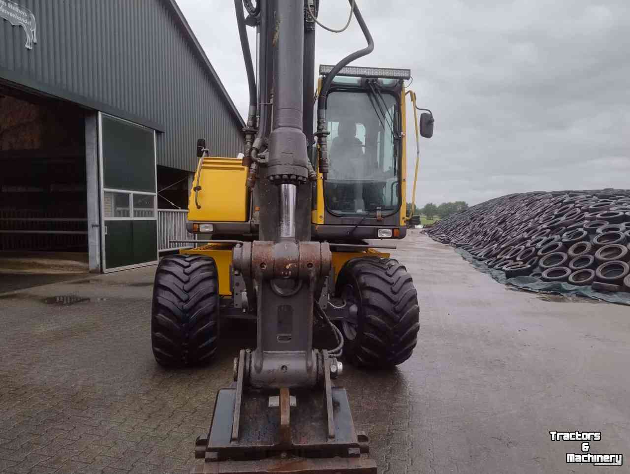 Pelleteuse Volvo ew140B
