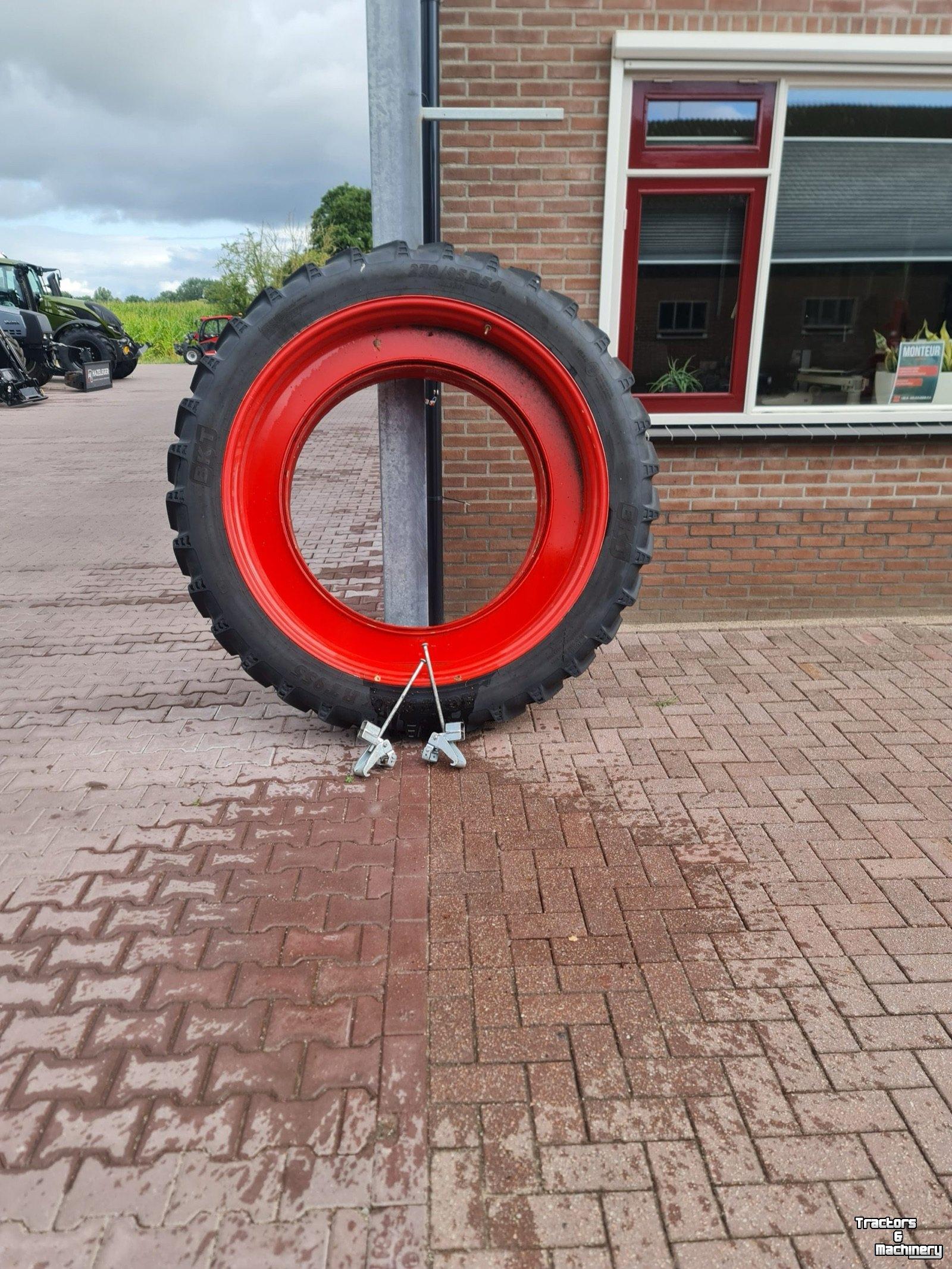 Roues, Pneus, Jantes, Barillets Jumelage  DUBBELLUCHT 270/85R54 NAAST 650/65R42
