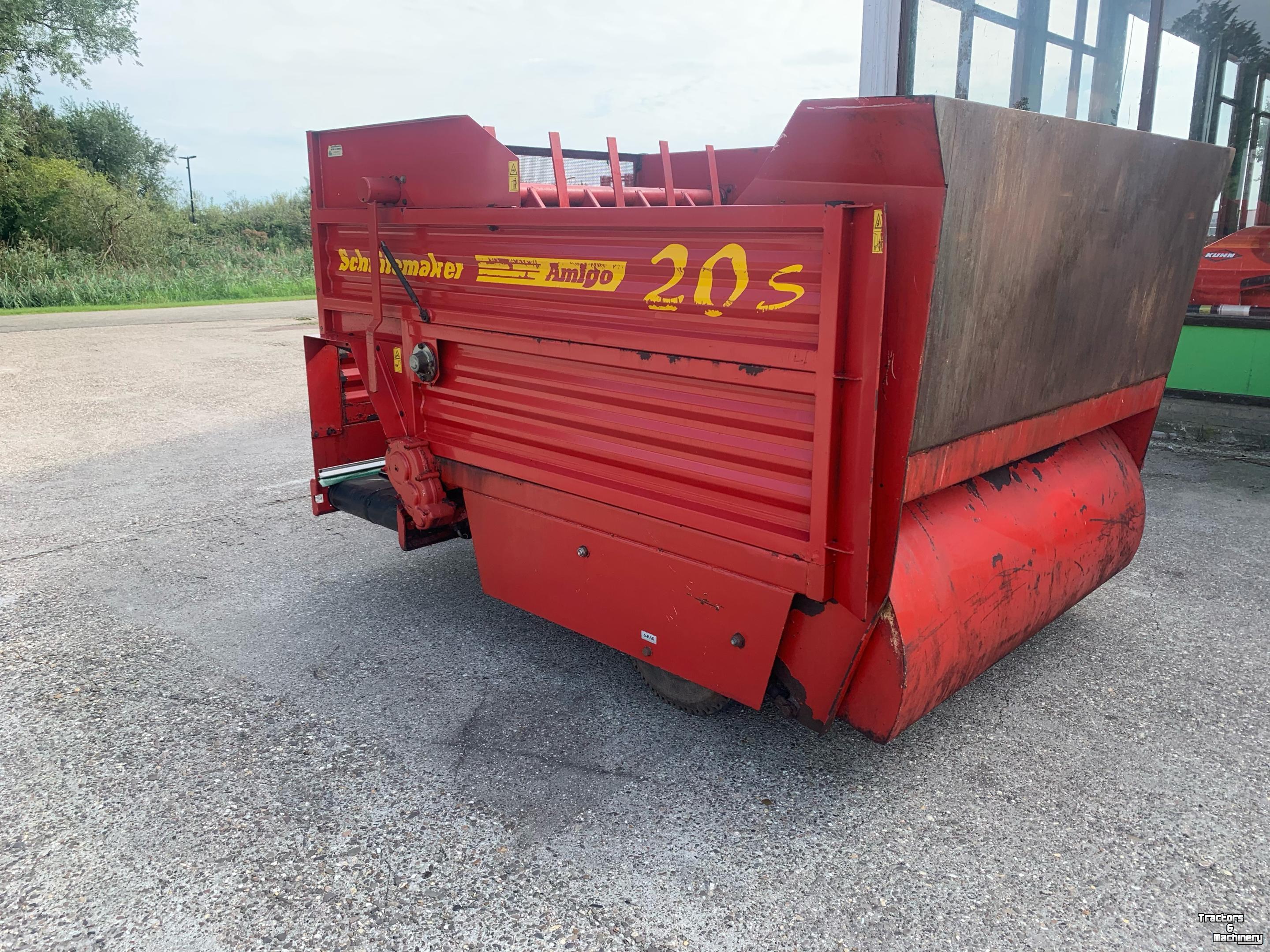 Distributeur de fourrage en bloc Schuitemaker 20 S