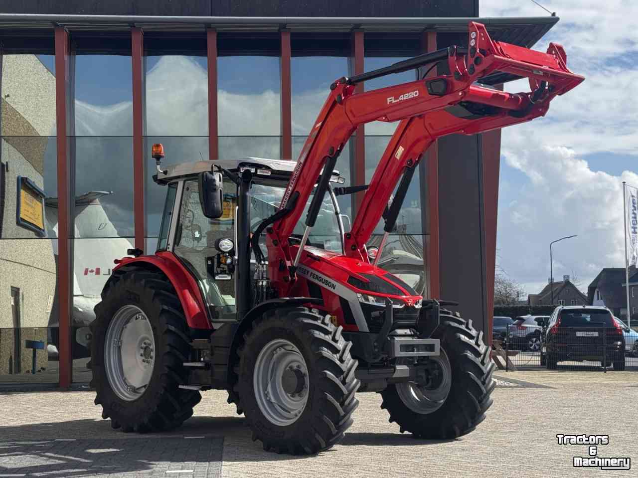 Tracteur Massey Ferguson 5S145 EFFICIENT, DYNA 6, Stage V vol geveerd voorlader FL4220,  467 uren!!