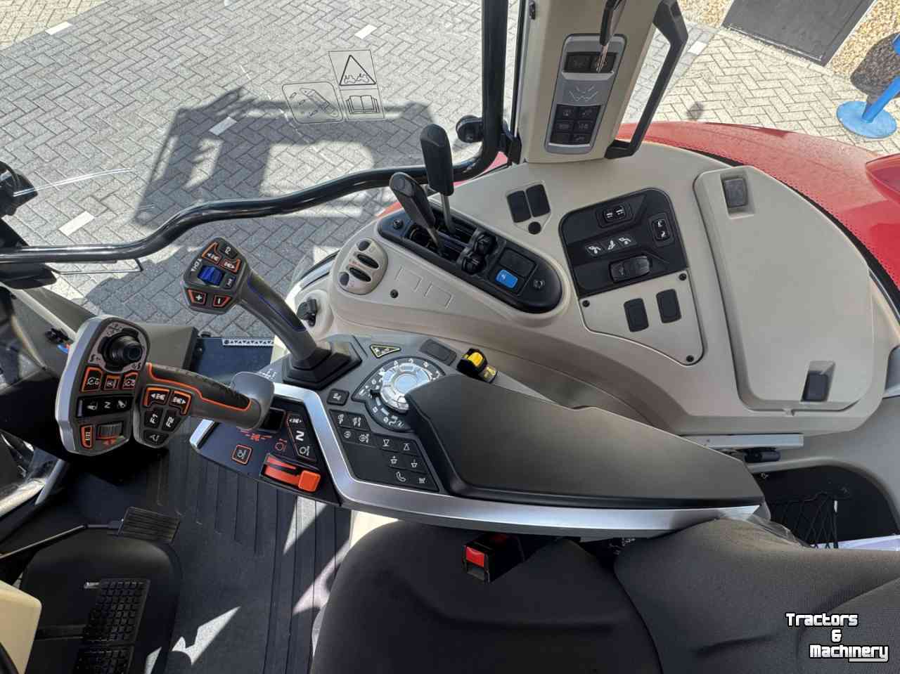 Tracteur Massey Ferguson 5S145 EFFICIENT, DYNA 6, Stage V vol geveerd voorlader FL4220,  467 uren!!