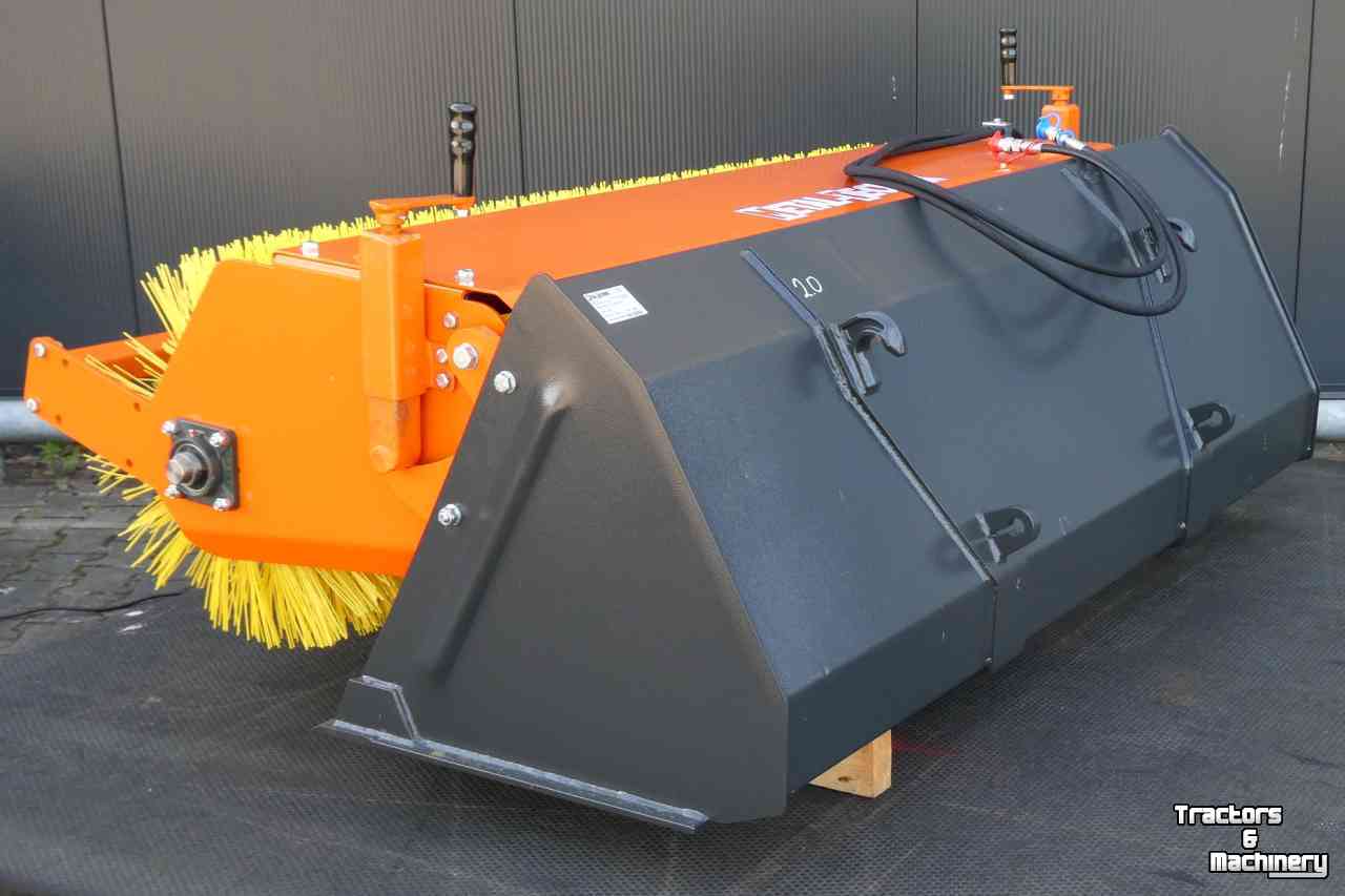 Balayeur Hofstede Bakveegmachine frontlader shovel bak veegmachine compact