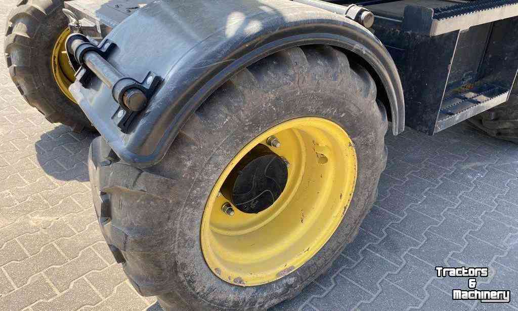 Pelles sur pneus Yanmar B75W