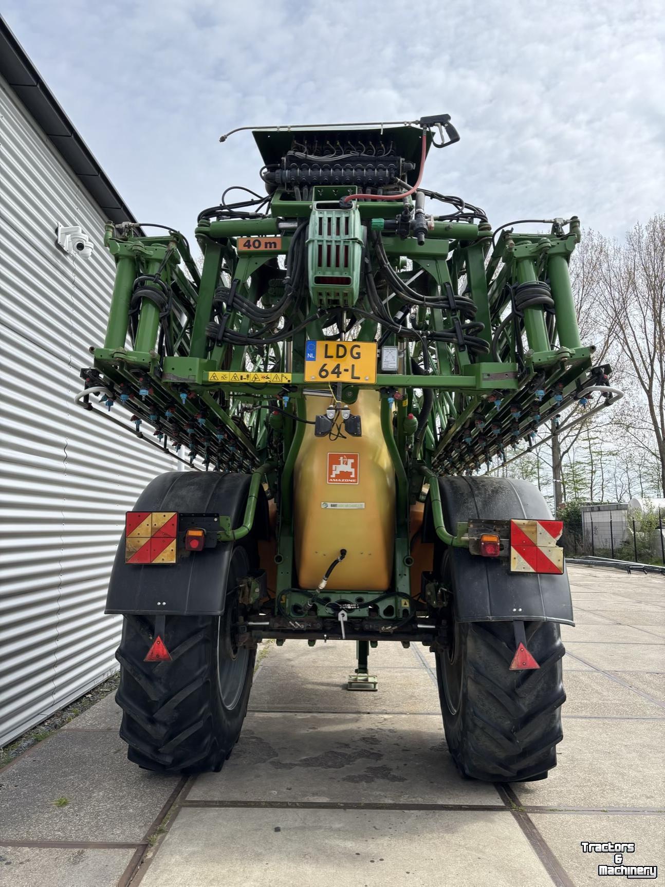 Pulvérisateur Amazone UX5200