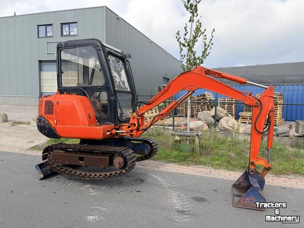 Mini pelleteuse Hitachi ex 22