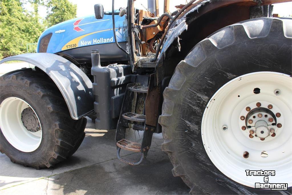 Tracteur New Holland T7000 Series