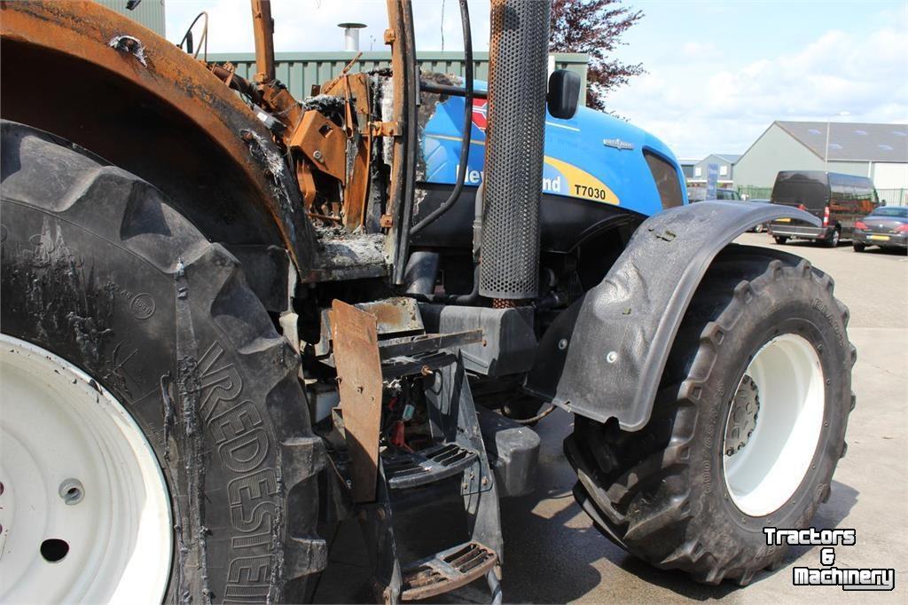 Tracteur New Holland T7000 Series