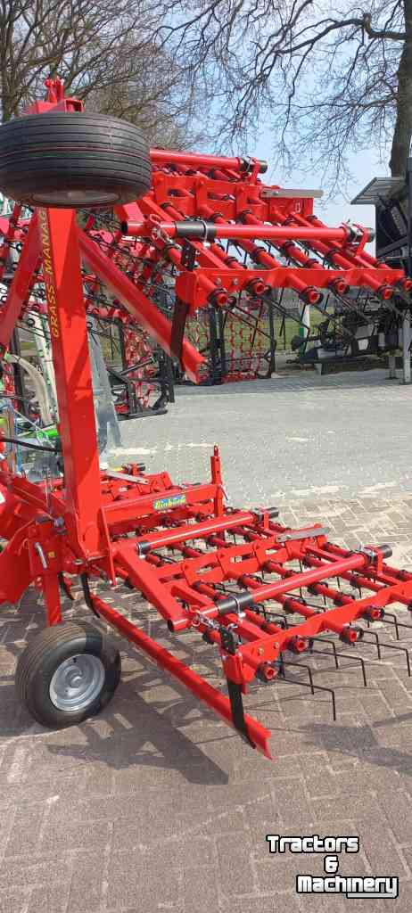 Aérateur de prairie Einbock Grassmanager 600