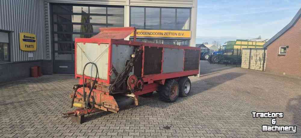 Epandeur de fumier  Compoststrooier voor fruitteelt