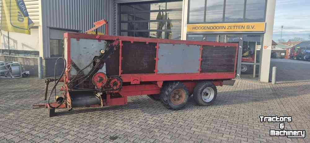 Epandeur de fumier  Compoststrooier voor fruitteelt