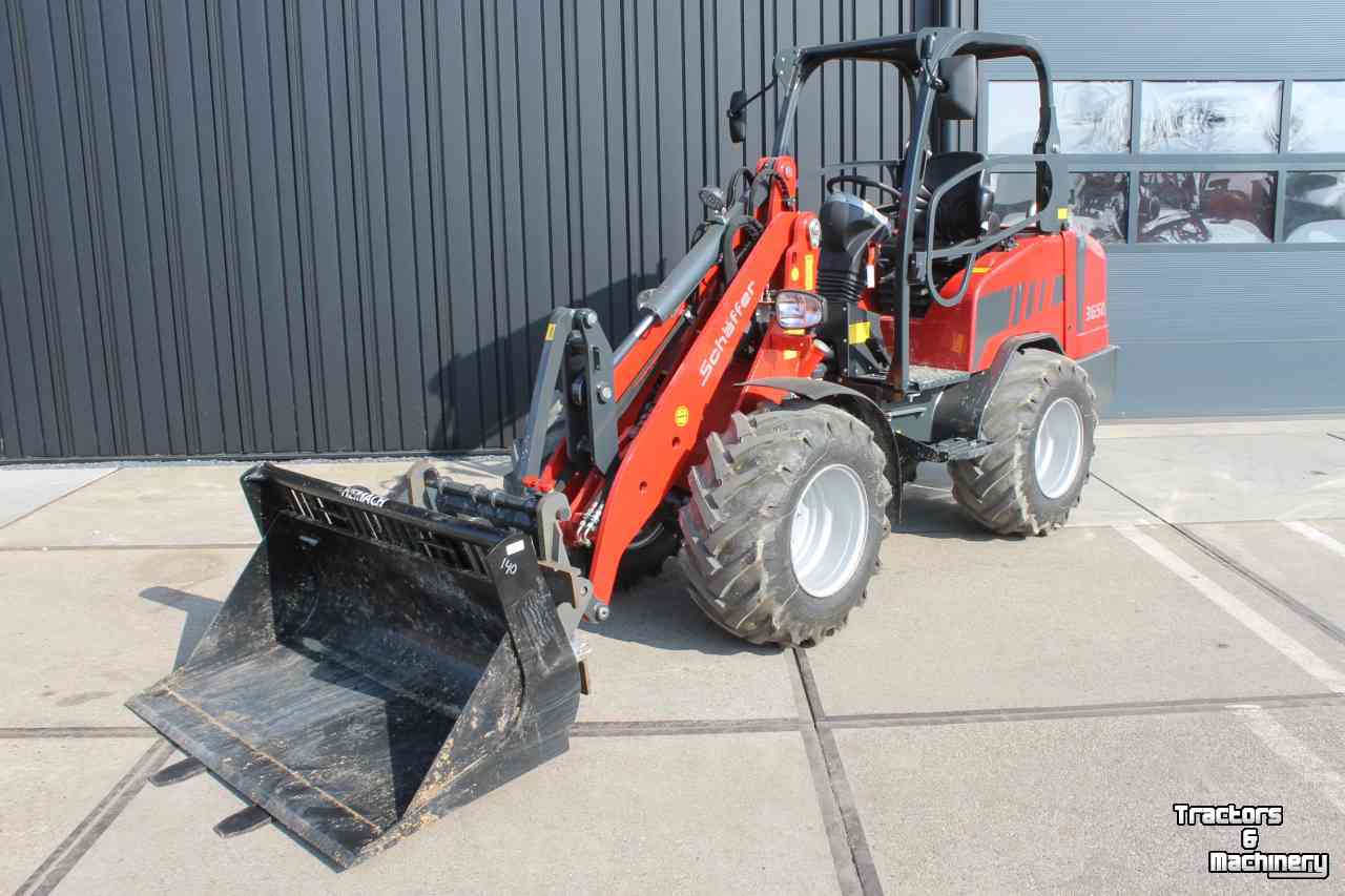Chargeuse sur pneus Schäffer 3650 minishovel DEMO shovel wiellader rode agri-lijn landbouwshovel