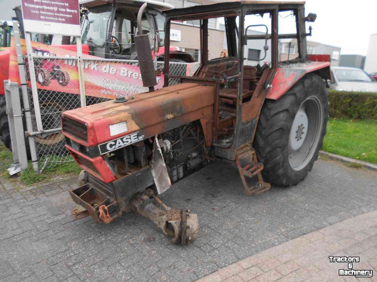 Tracteur Case-IH 685