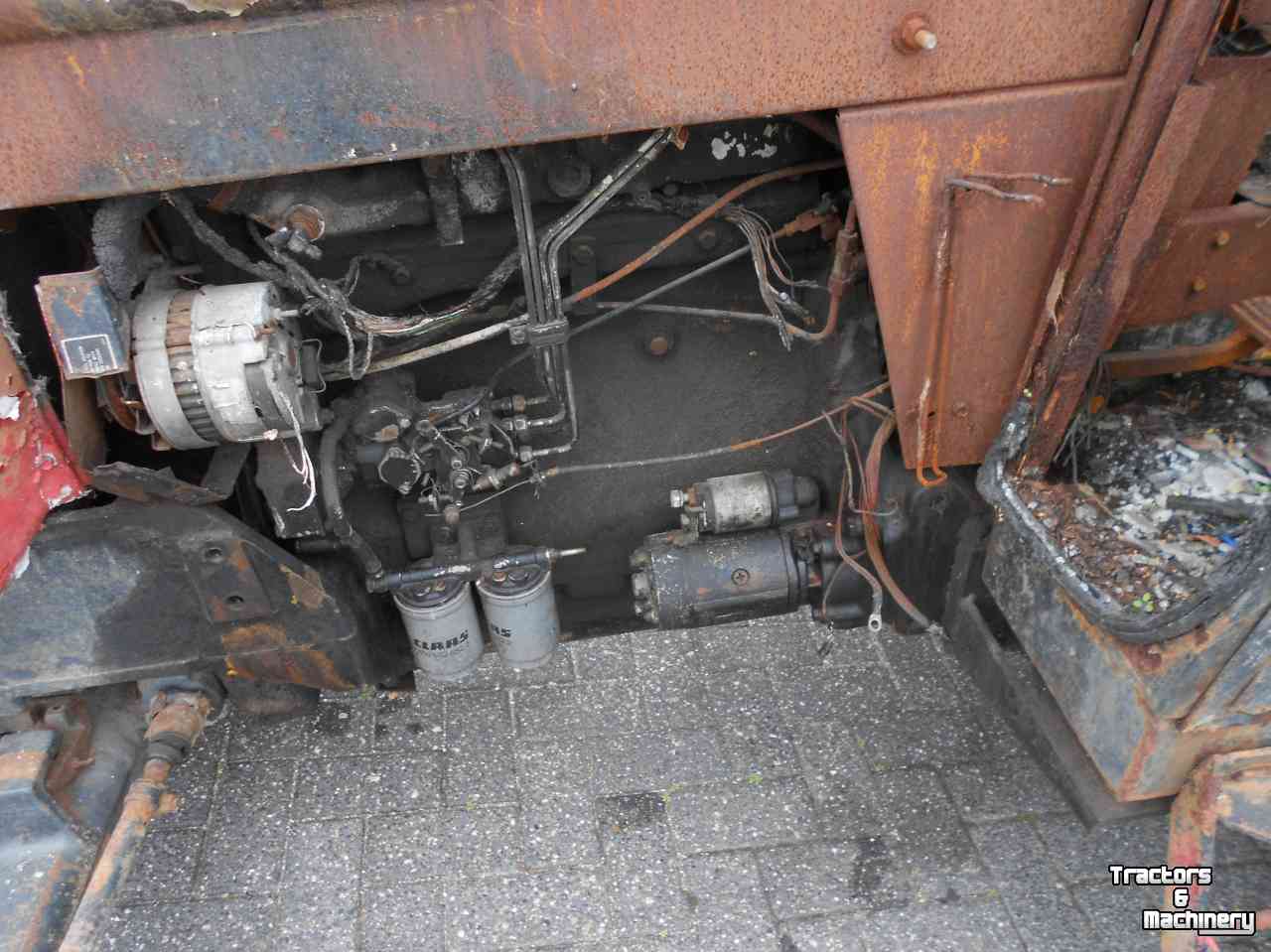 Tracteur Case-IH 685