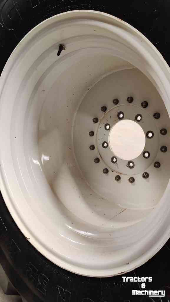 Roues, Pneus, Jantes, Barillets Jumelage New Holland 800/65R32 Michelin XM28
